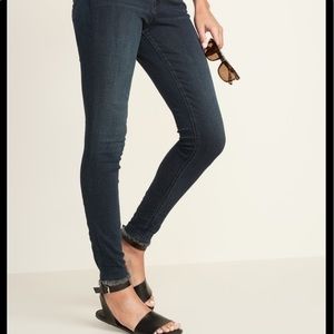 - - Old Navy Rockstar ankle crop Excellent like new